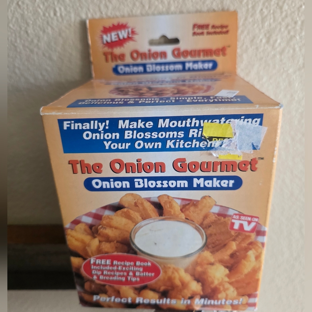 NEW GOURMET BLOOMING ONION MAKER RING